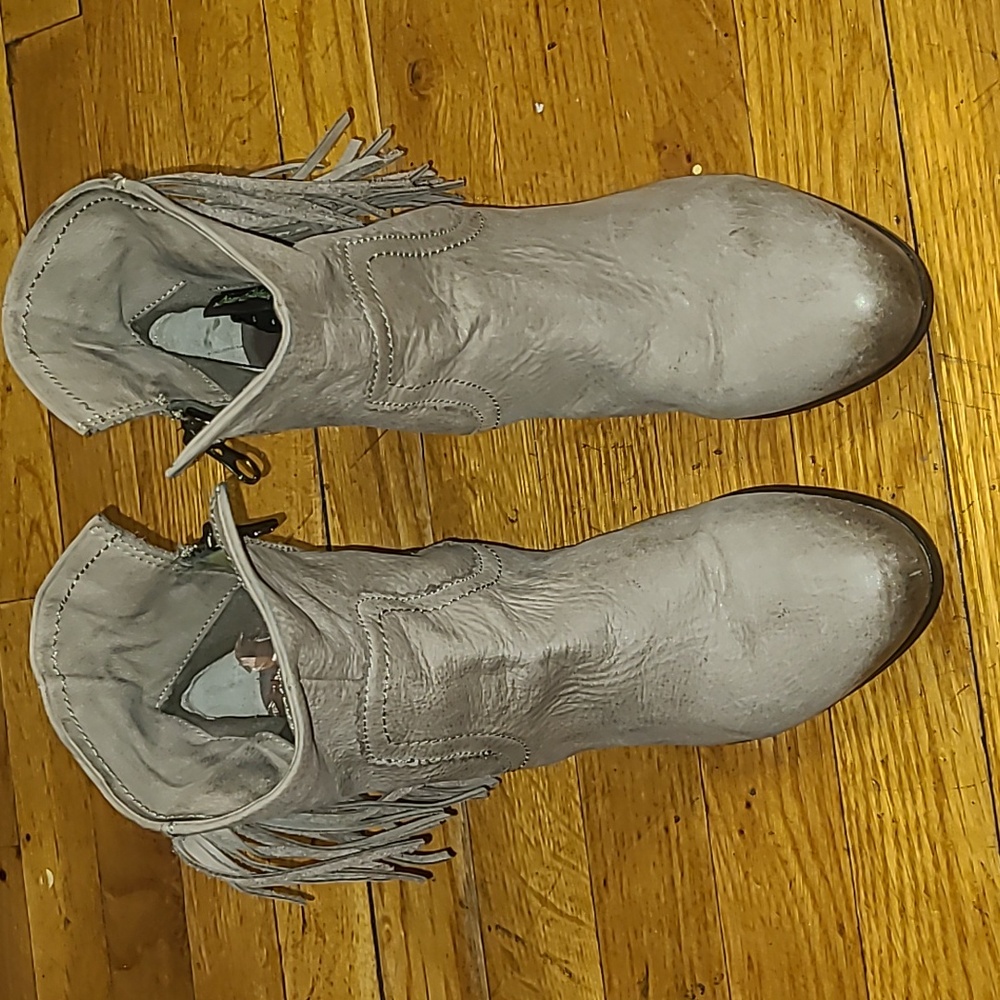 Ankle boots
